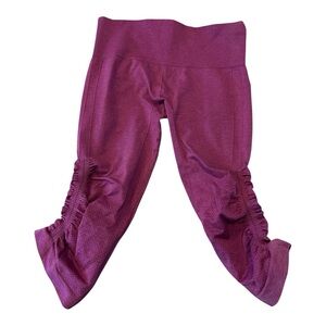 Lululemon in The Flow Crop LL Leggings Size 6 Plumb purple seamless NWOT